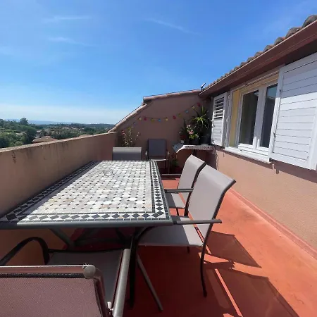 Atico Con Magnifica Terraza En